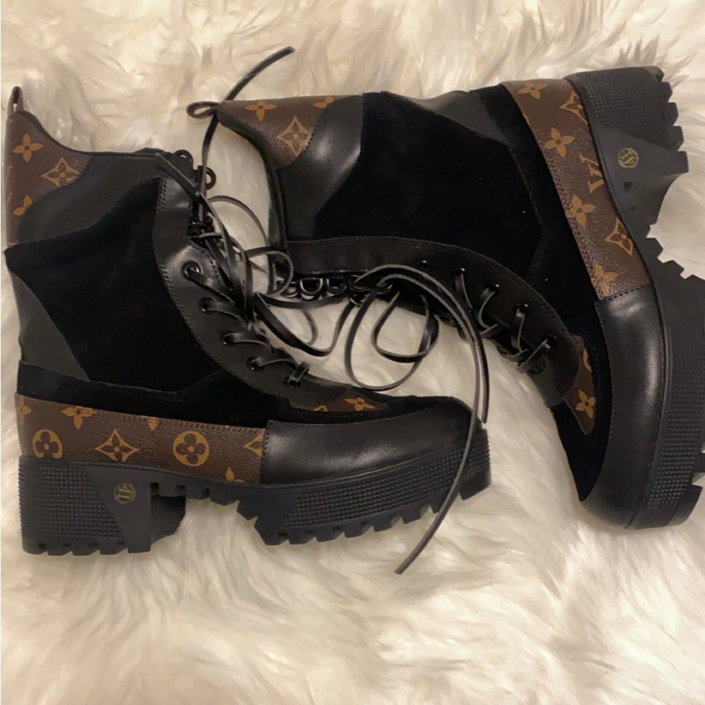 Women Boots